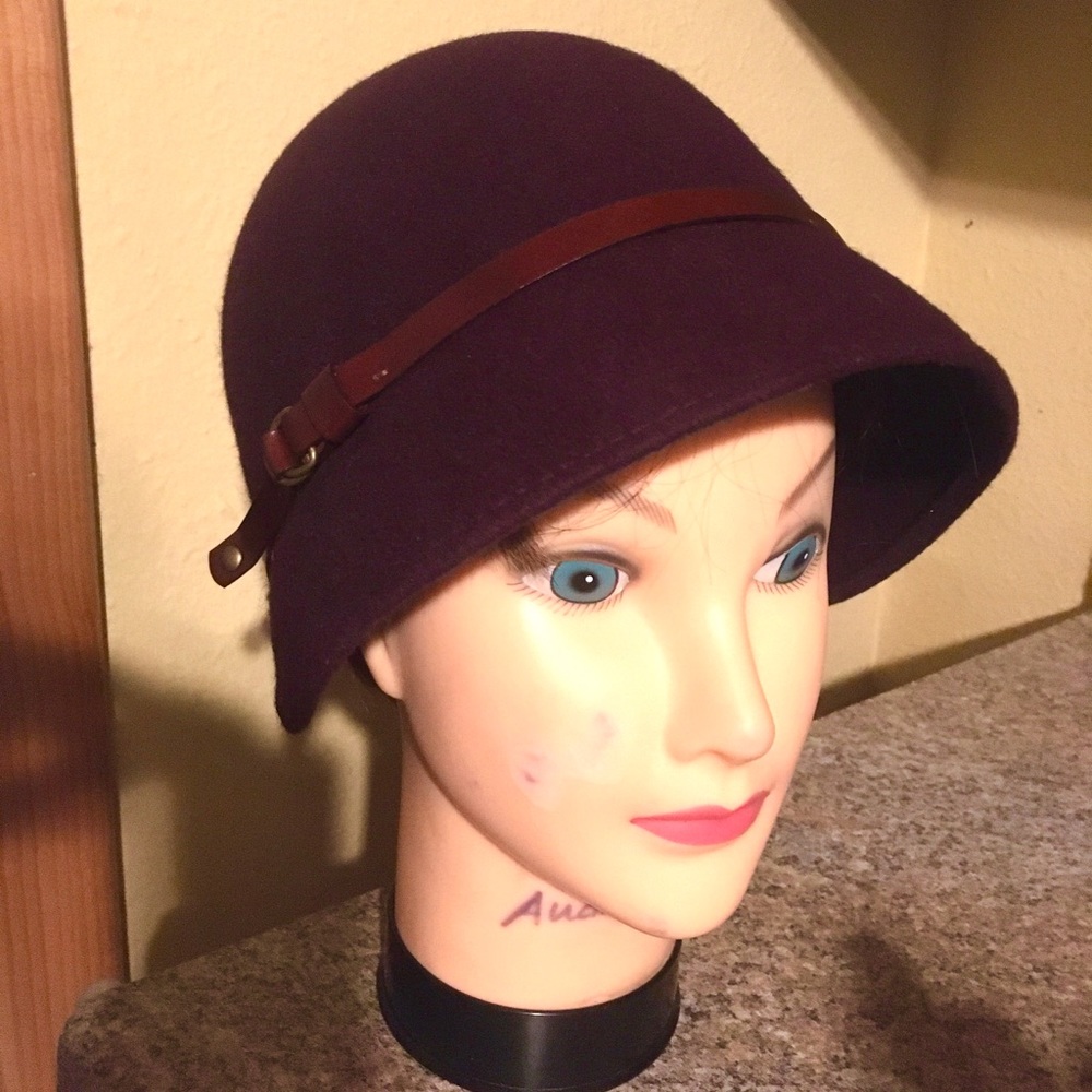 Bettina plum colored wool cloche style hat. Very good condition. Made in Italy.